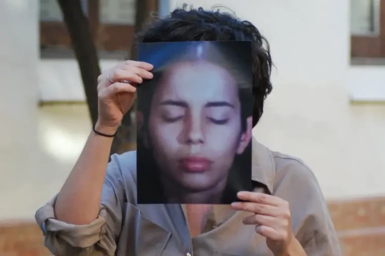 0 Las raices de Ana Mendieta